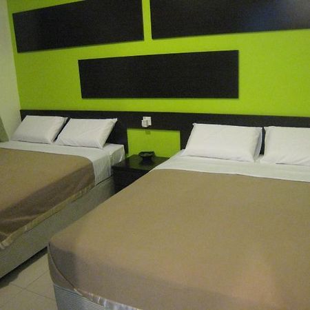 Tropicana Inn Sitiawan Exterior photo