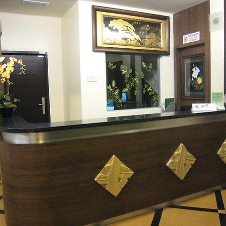 Tropicana Inn Sitiawan Exterior photo